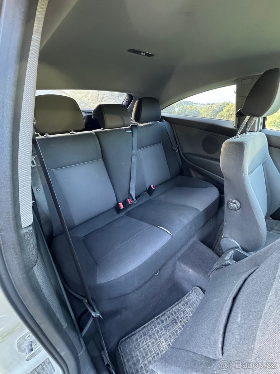 Opel Astra H 1.9tdci - 7