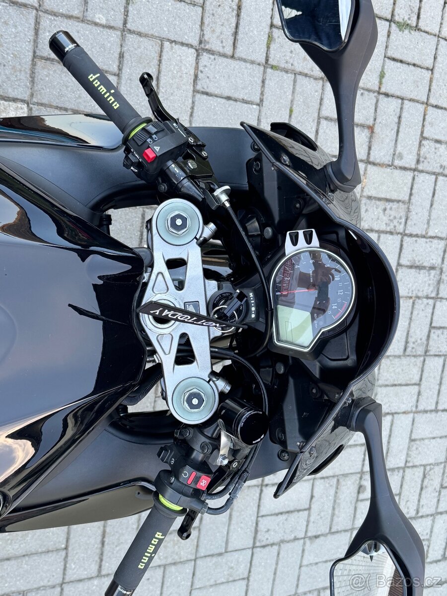 Honda CBR1000RR 2011 - 7