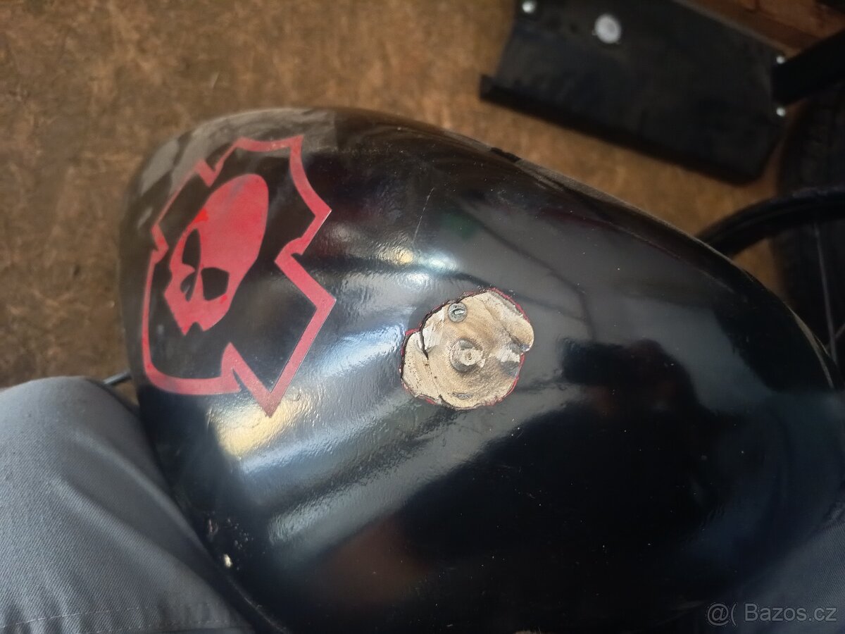 Nádrž Harley Davidson - 7