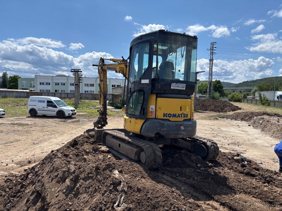 KOMATSU PC 35 MR - 7