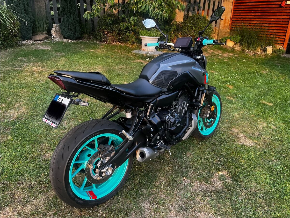 Yamaha mt07 - 7