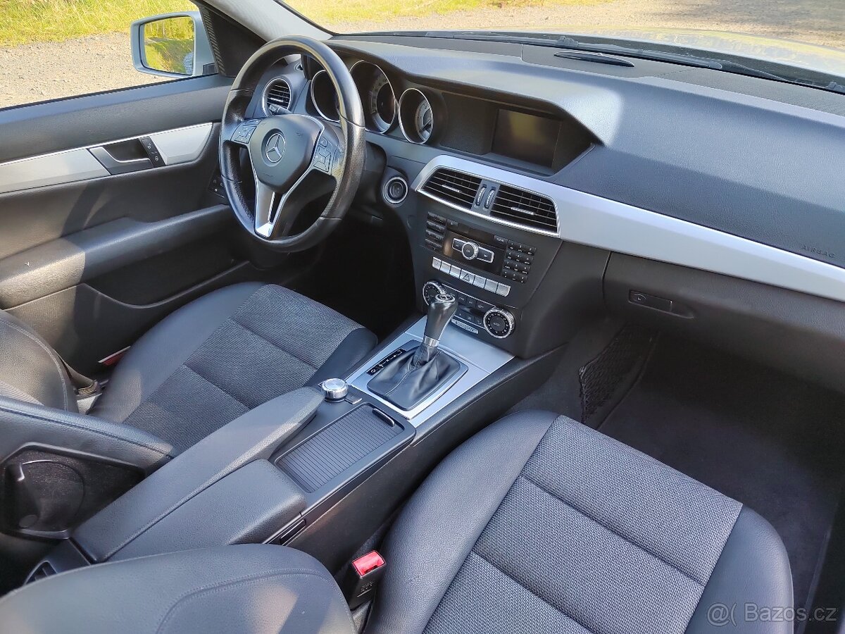 Prodám Mercedes Benz C220 CDI 125 Kw S Vadou Motoru - 7