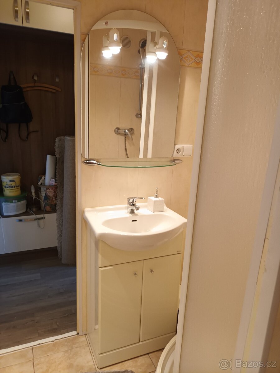 Pronájem garsoniéry 22m - 7