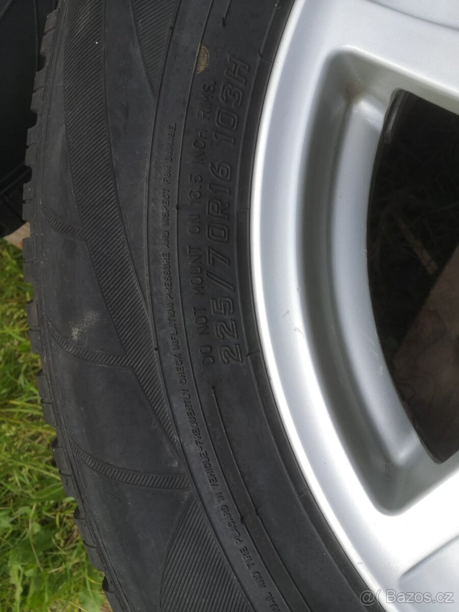 // Alu Hyundai Santa Fe R16 vč. zimních pneu // - 7