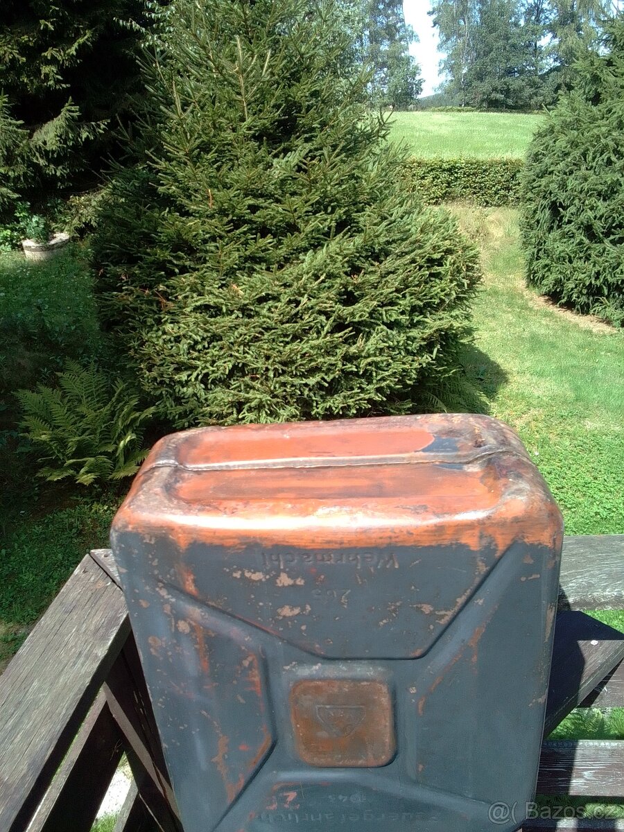 Wehrmacht-Válečný kanystr německé armády z r. 1943 - 7
