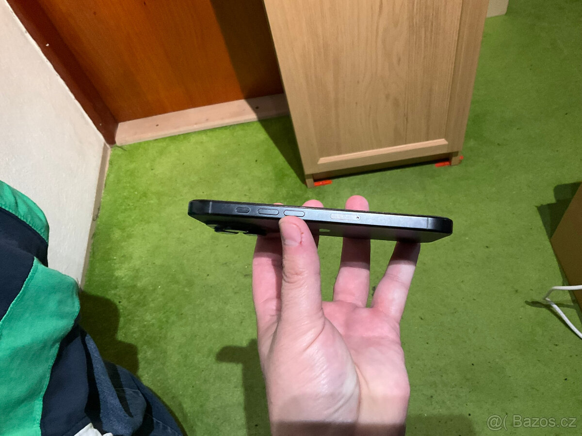 iPhone 16 Pro 512 GB černý - 7
