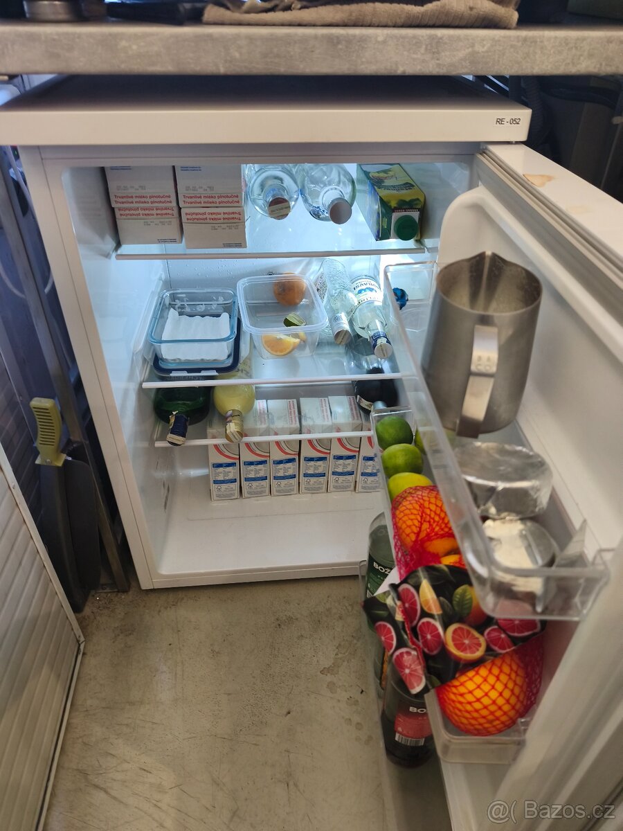 Predám kompletné vybavenie pre reštauráciu a bar – 300 000 K - 7