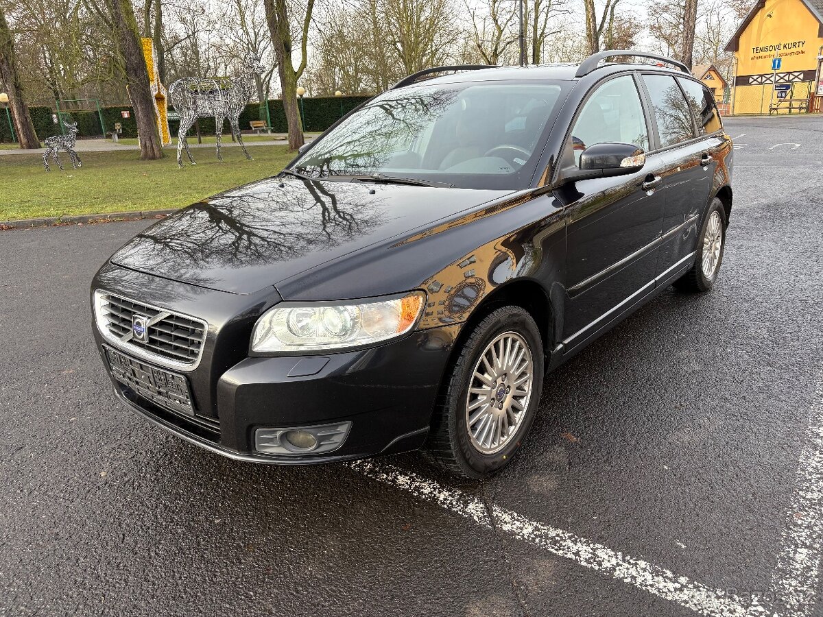 VOLVO V50 2.0i, XENONY, 2.MAJITEL - 7