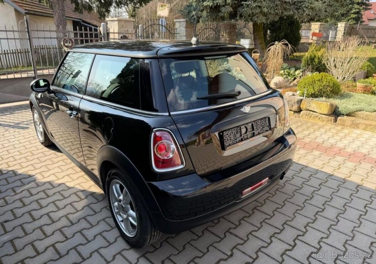 Mini One 1,6i 1 Majitel pravidl.servis benzín - 7