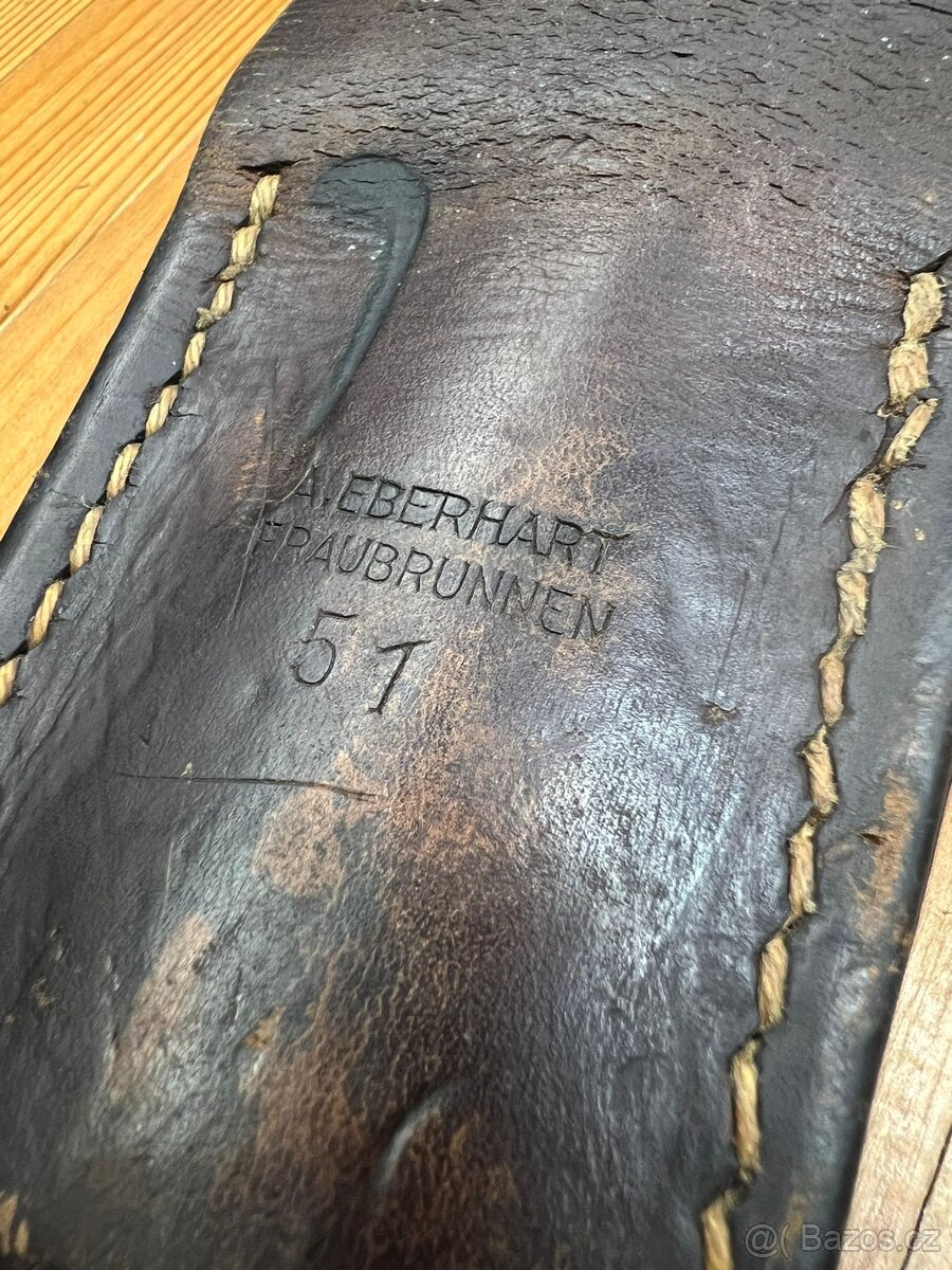 Starý bodák se závěsníkem - 7