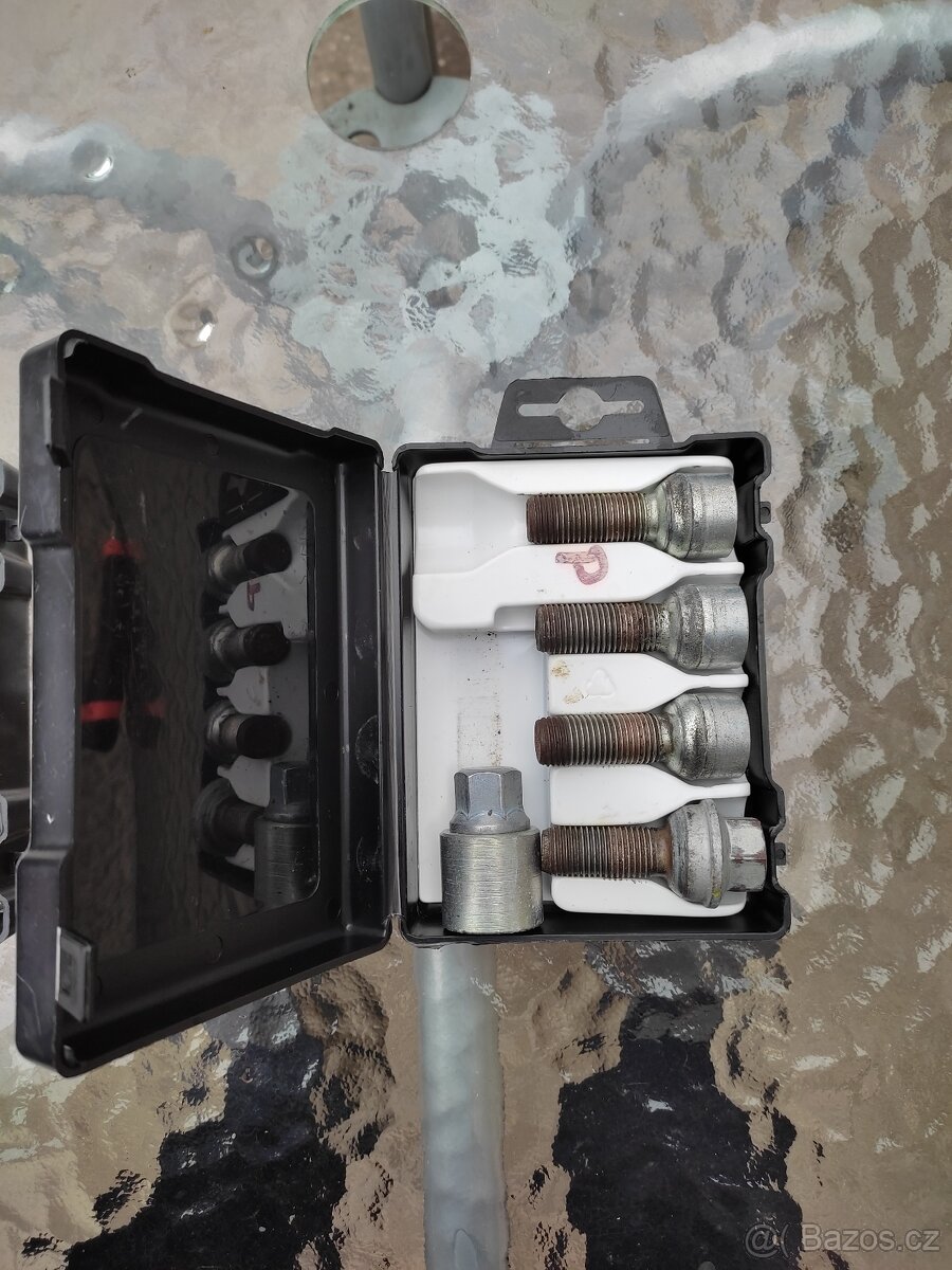 Prodám Sicustar 2 Sady bezpečnostních šroubů pro MB Sprinter - 7