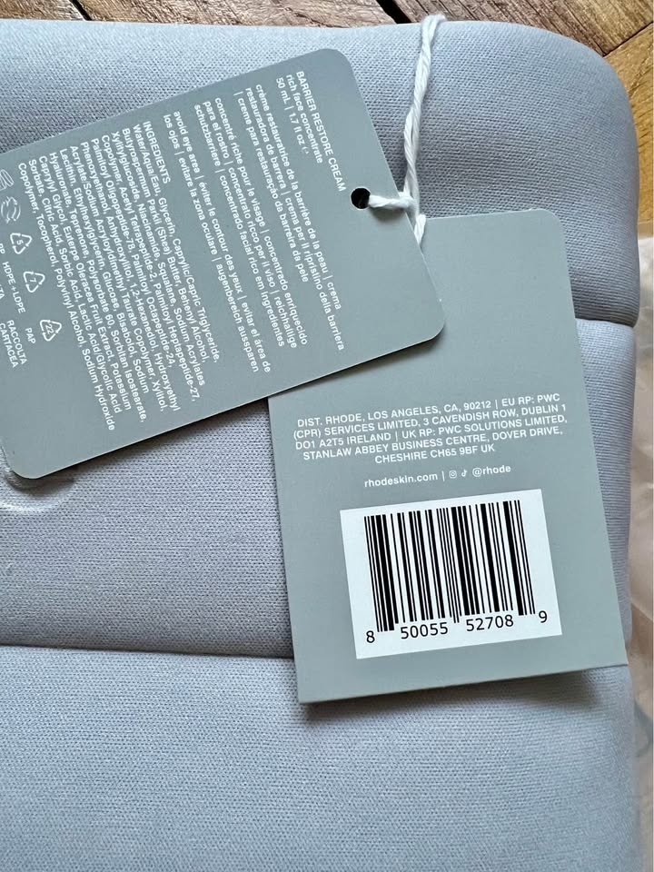 Rhode kit Hailey Bieber - 7