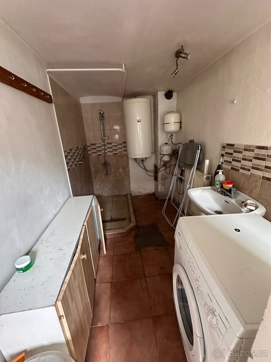 Prodej domu 4+1 Měrůtky - Lutopecny - 7