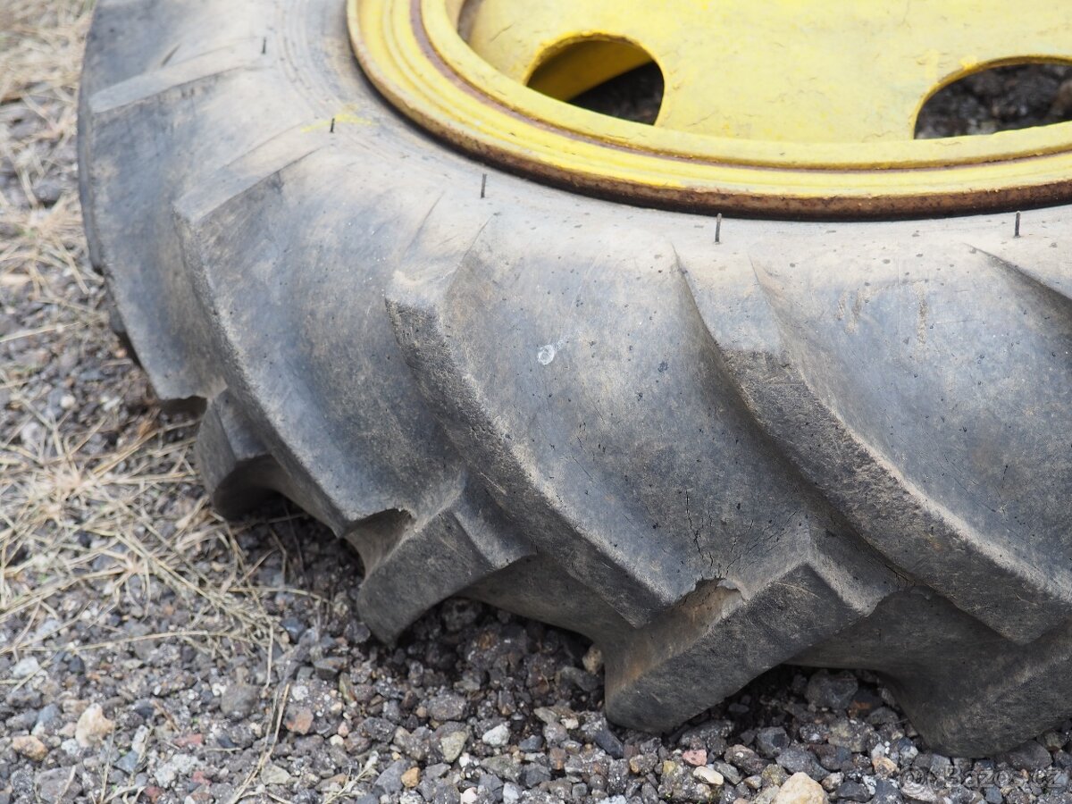 Kola s pneu šípáky Barum 8,3.8-20 - 7