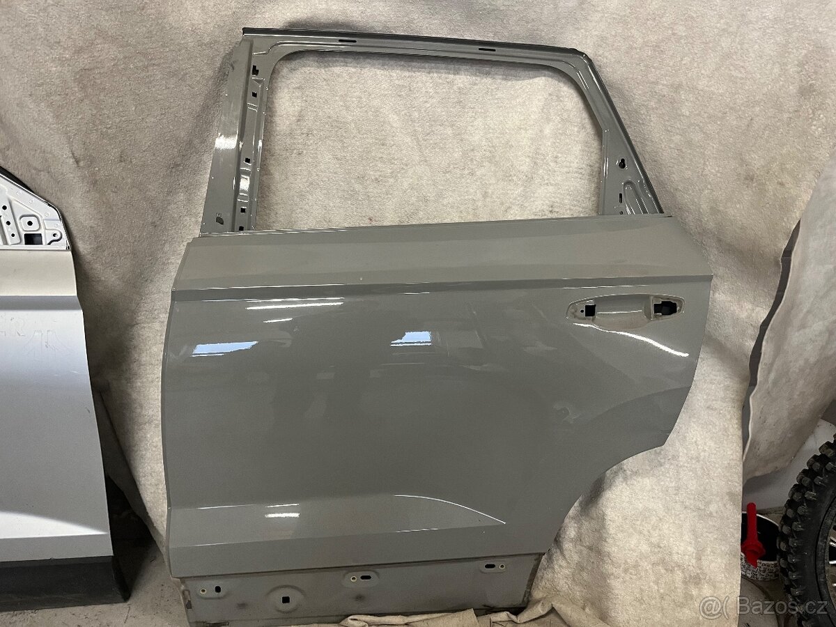 Karoq-kapota,svetla,narazniky,blatniky,dveře. - 7