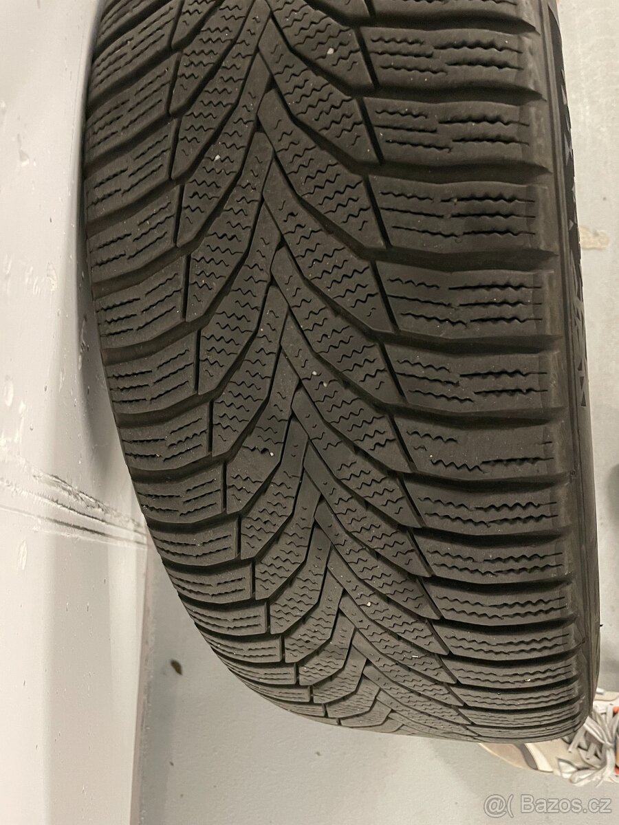 Litá kola Dezent graphite 225/45 R18 na zimních pneu - 7