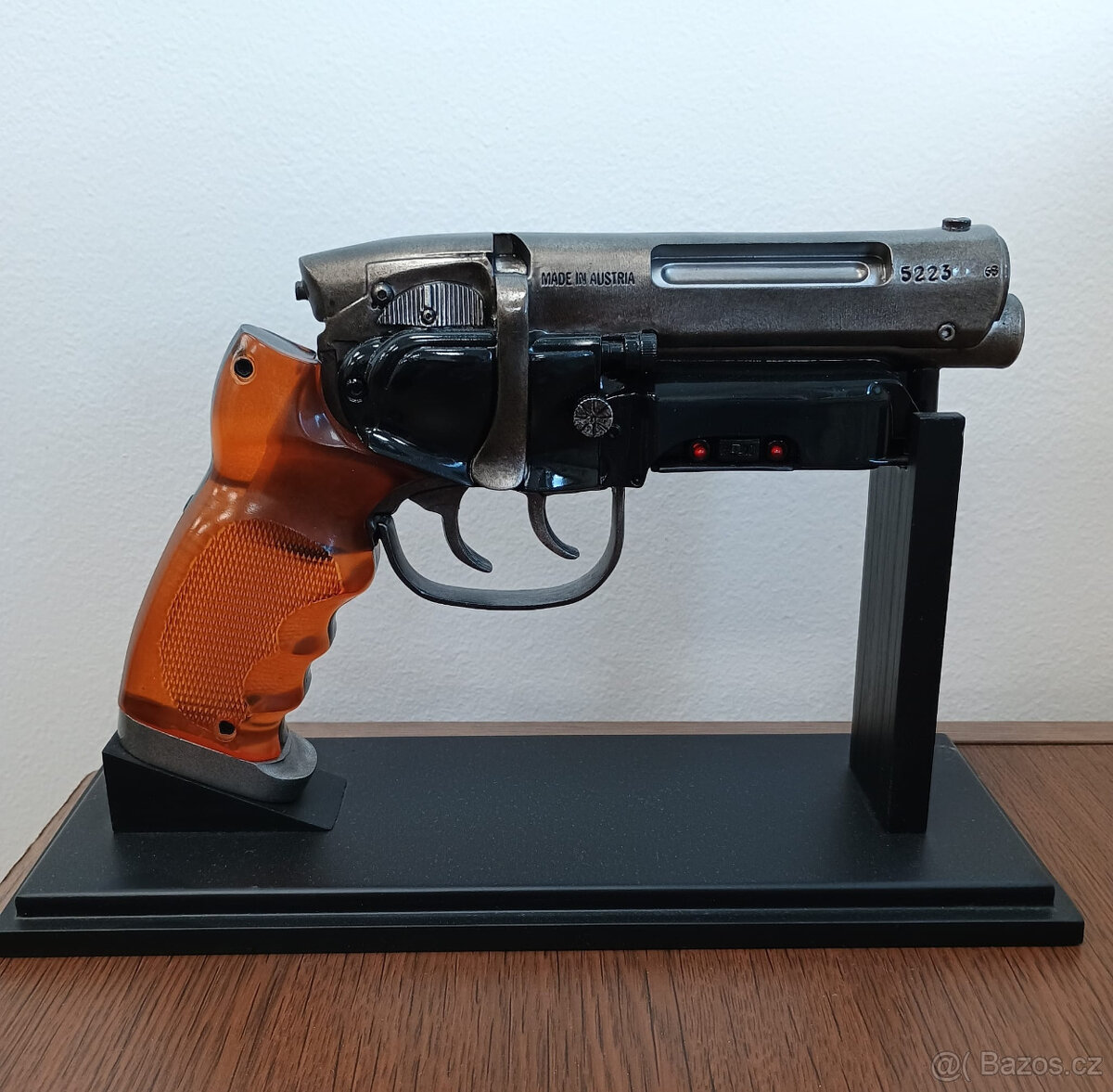 Replika NECA Blade Runner Blaster měřítko 1:1 - 7