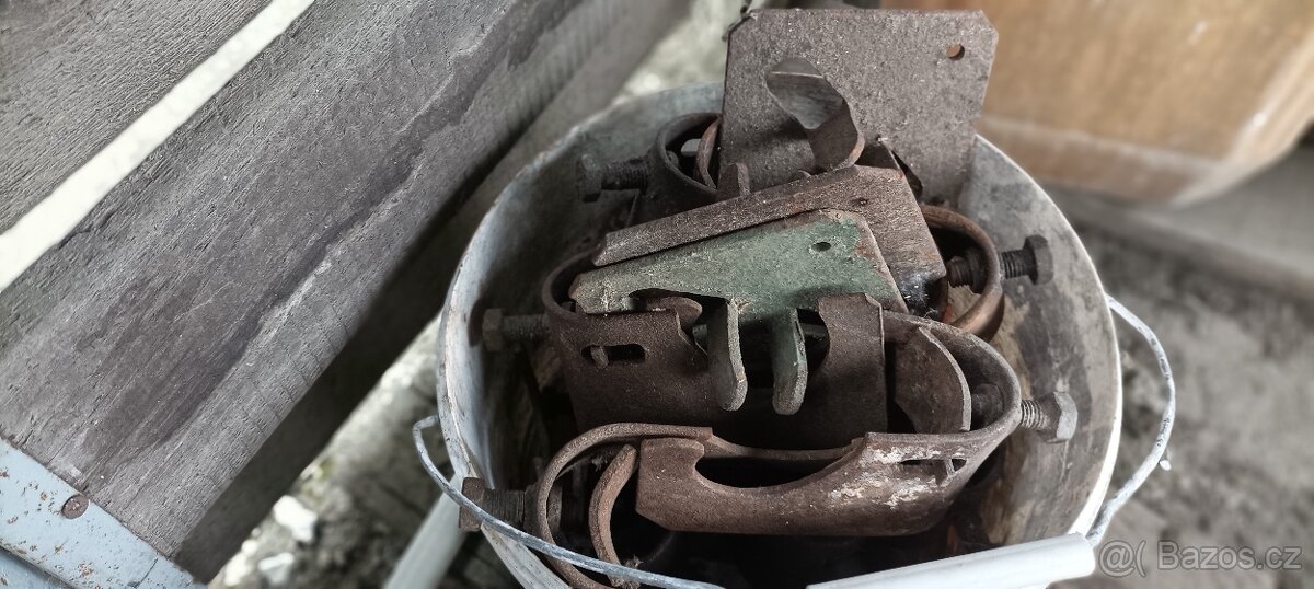 Haki lešení,lešenářské trubky - 7