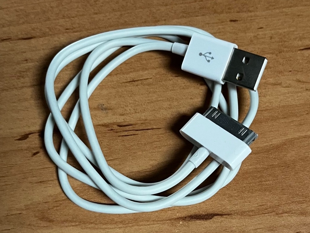 iPhone 4s (1x nabitý, tedy prakticky nový) - 7