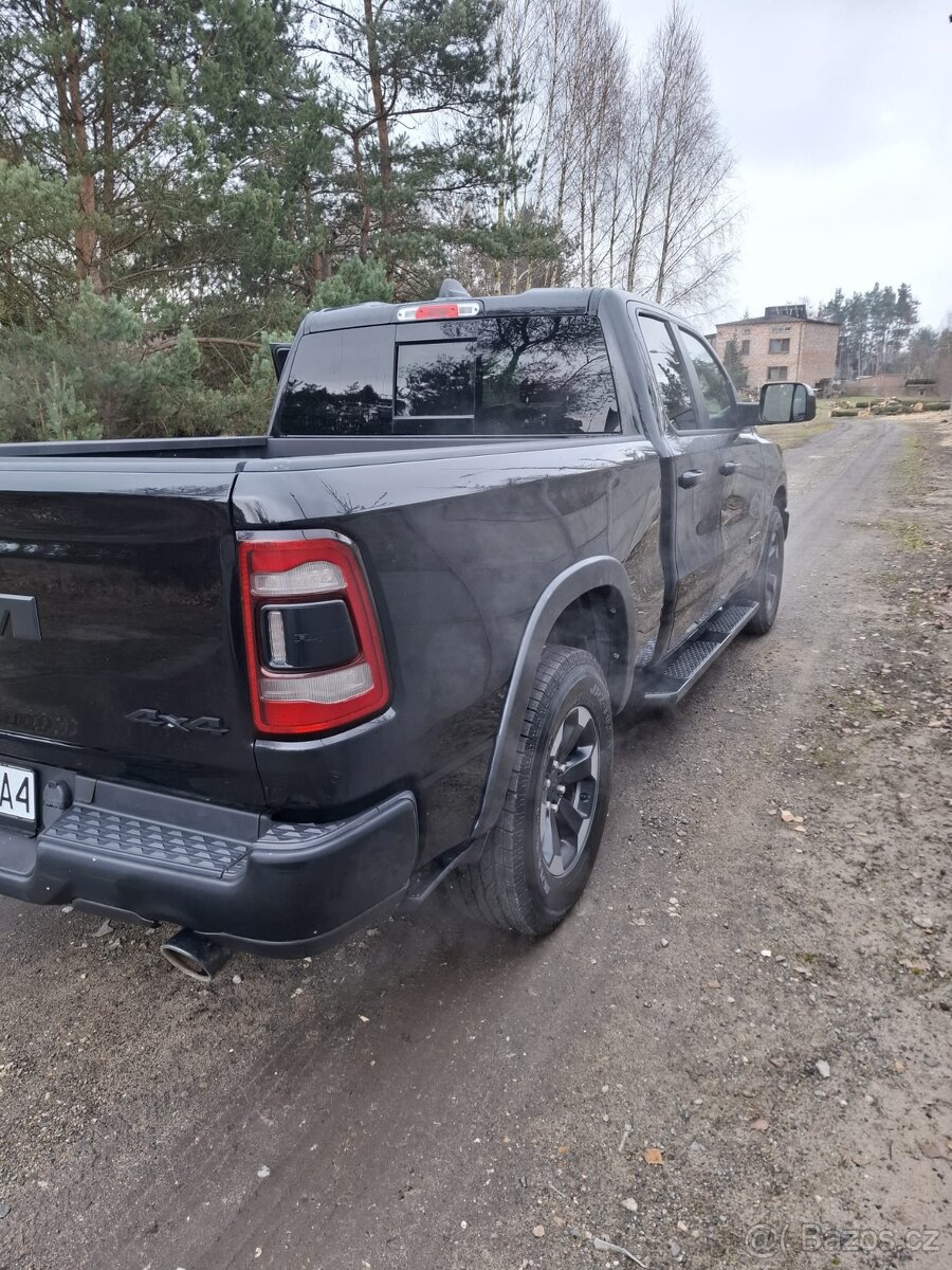 DODGE RAM 1500 REBEL 5.7 HEMI 2019 - 7
