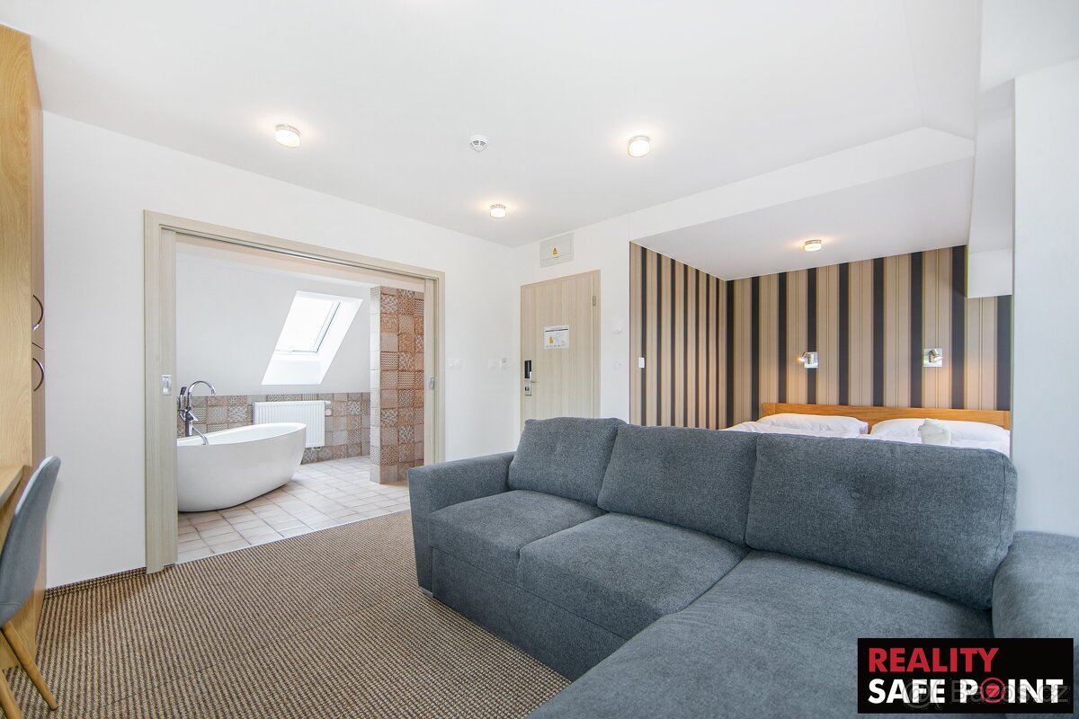 Prodej hotelu - Dobřany, ev.č. 00617 - 7