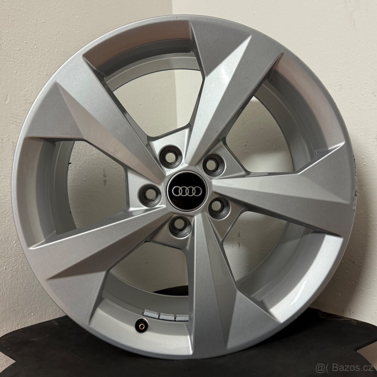 AUDI A3/VW GOLF/ŠKODA OCTAVIA 5x112 R18 ET46 8Jx18 66,6mm - 7