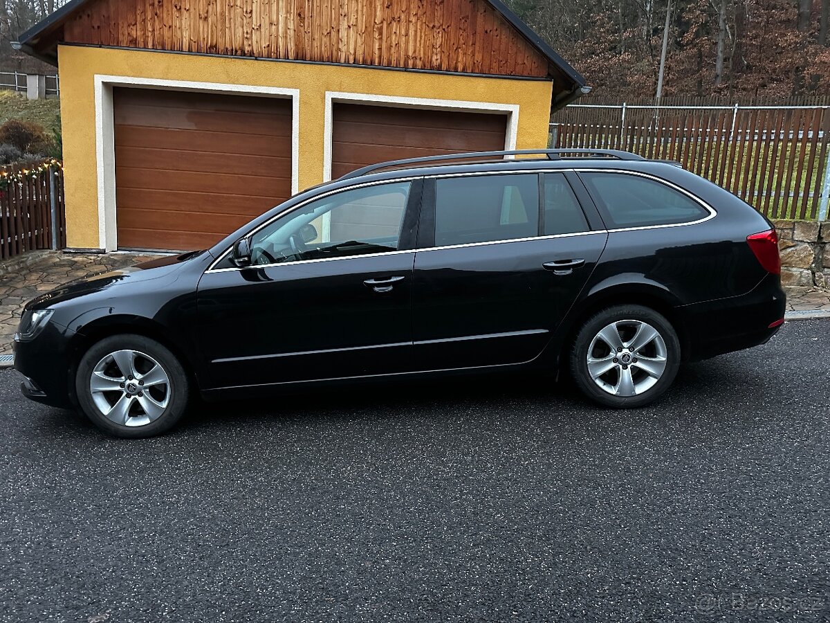 Škoda Superb 2.0tdi Dsg xenon navi alu PDC model 2015 - 7