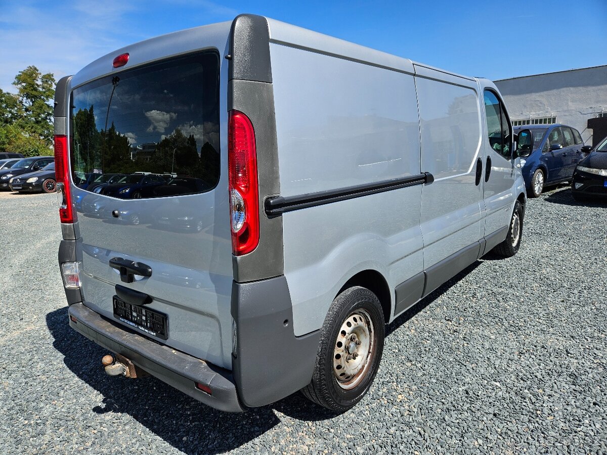 RENAULT TRAFIC 2.5DCI 107KW LONG 2009 VELKÝ SERVIS - 7