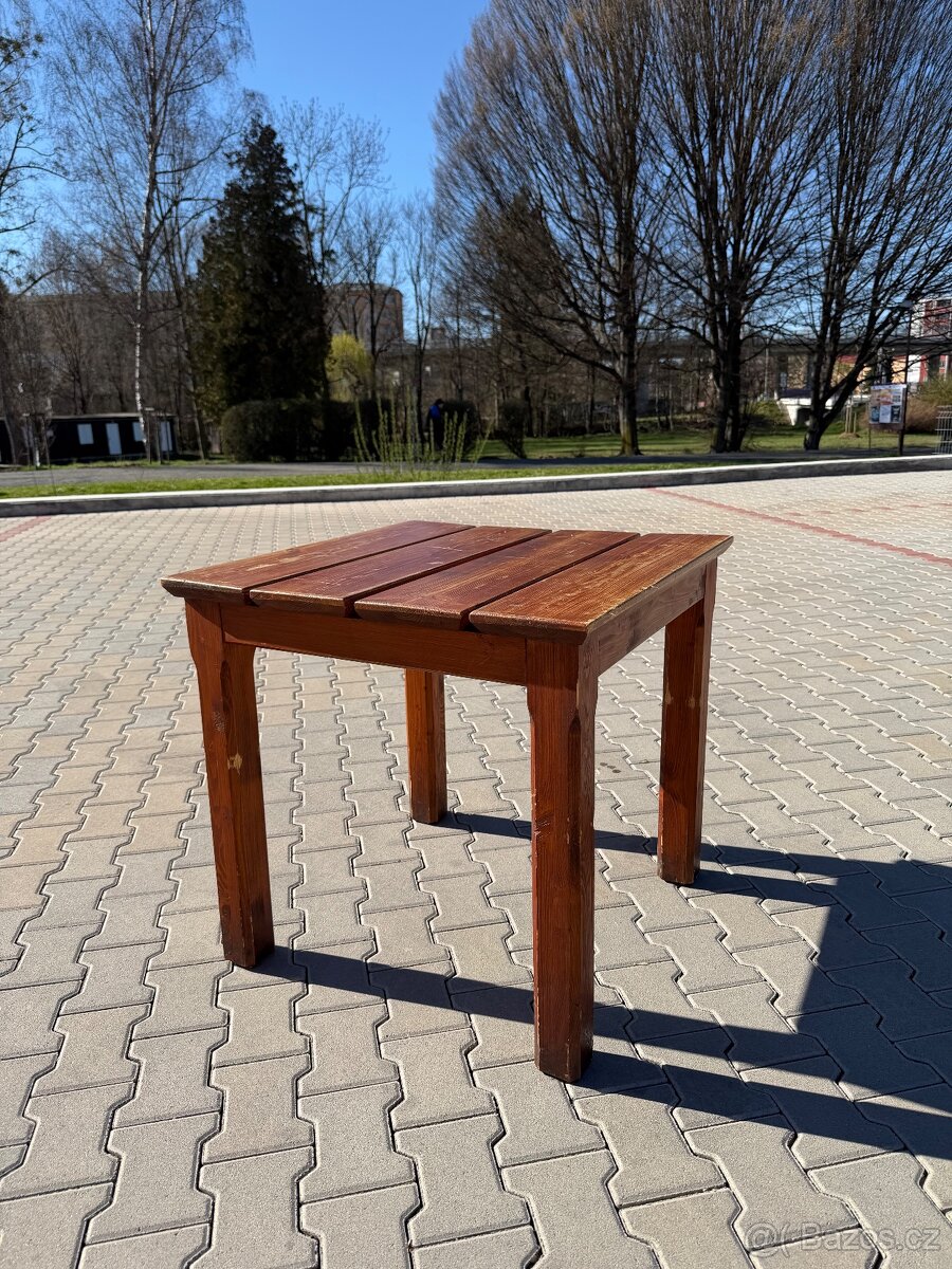 Nábytek z restaurace - 7