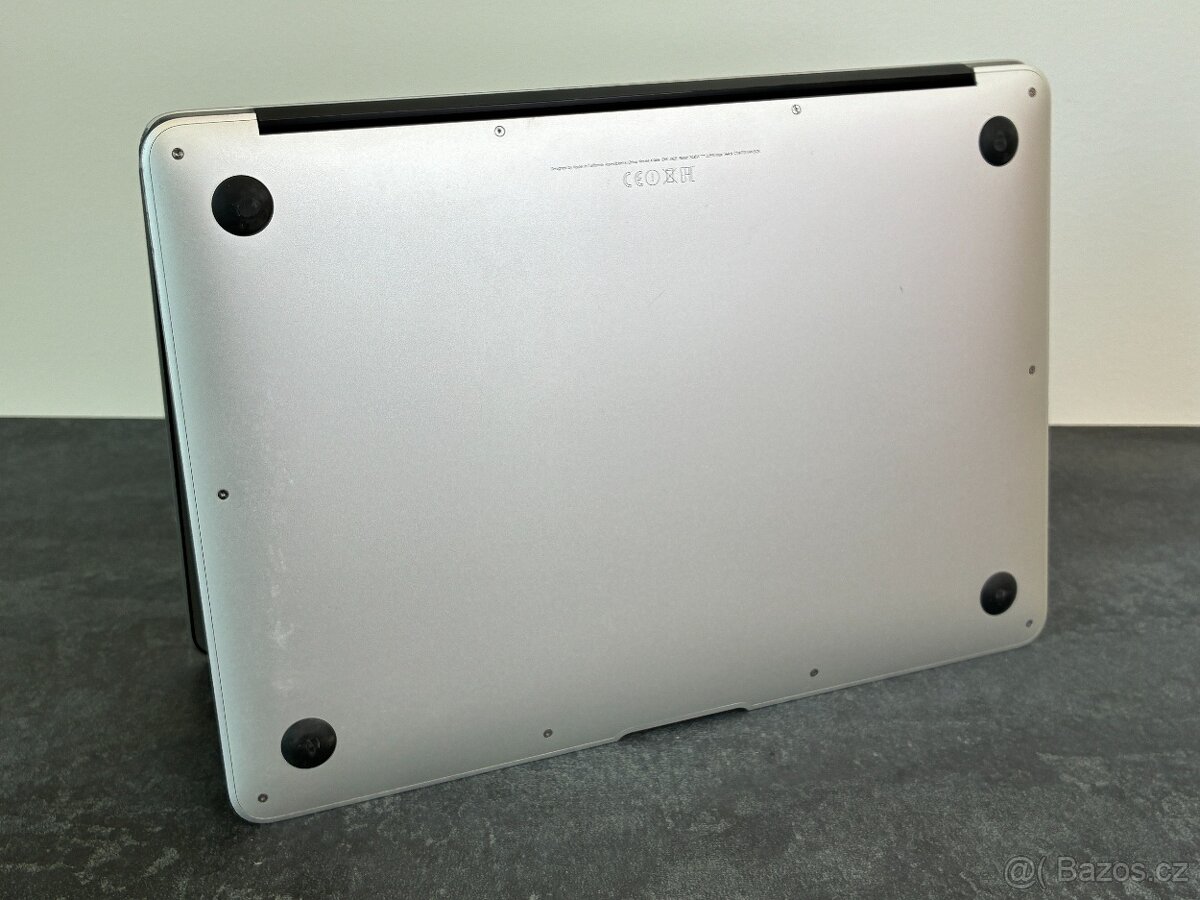 MacBook Air 13'' 2015 / i5 / 8GB / 256GB SSD - DPH - 7