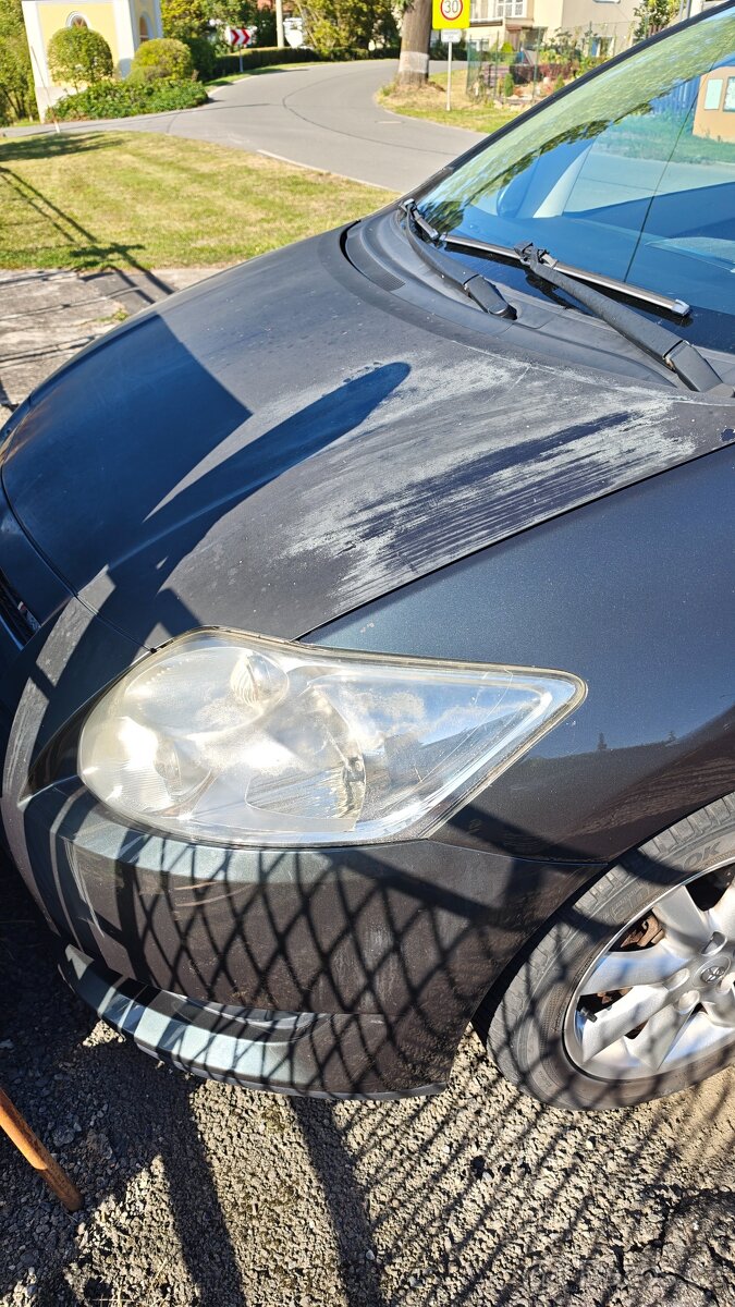 Toyota Auris 1,6 - 7