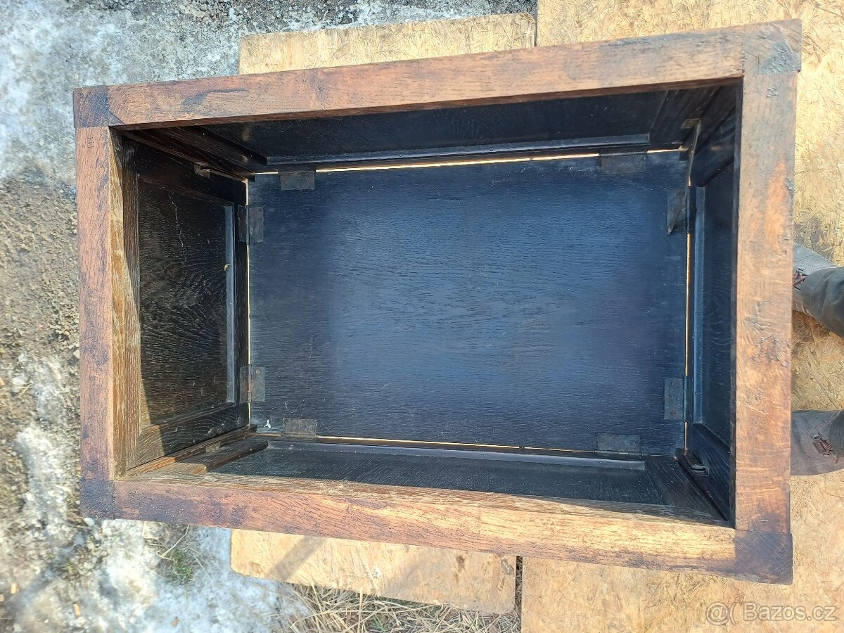 Starožitný servírovací stolek - 7