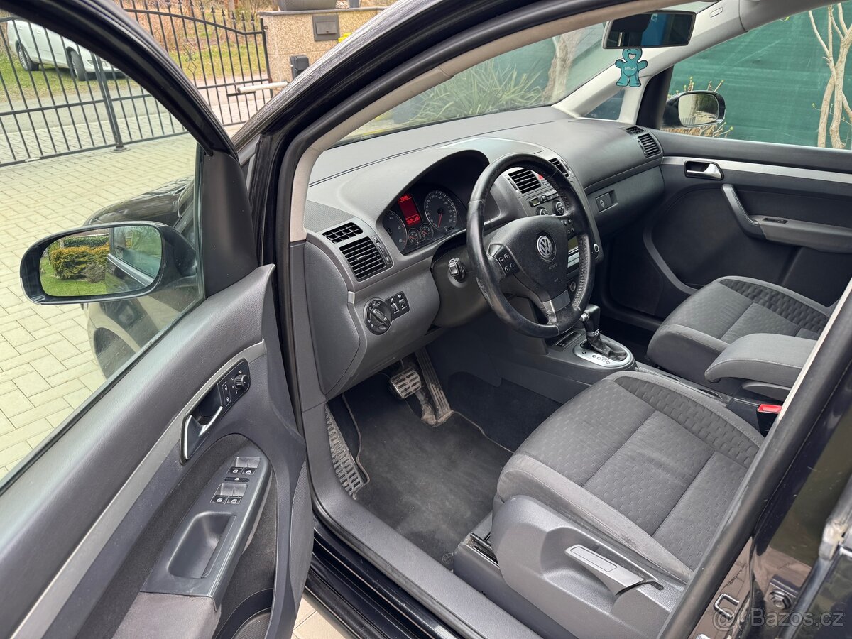 Vw Touran 2.0D automat - 7