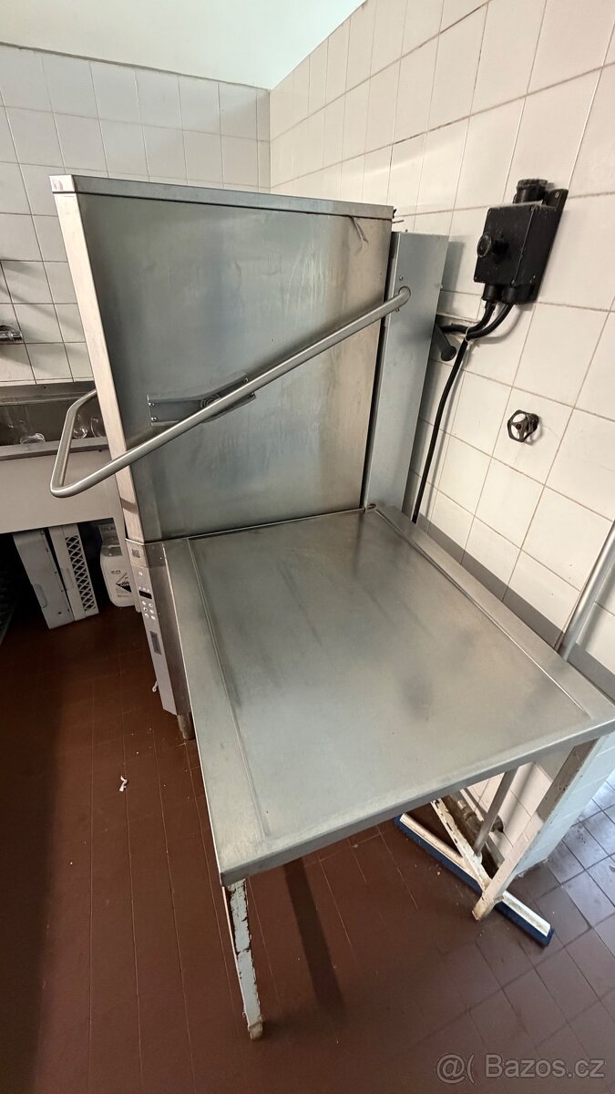 Profi gastro průchozí myčka - 7