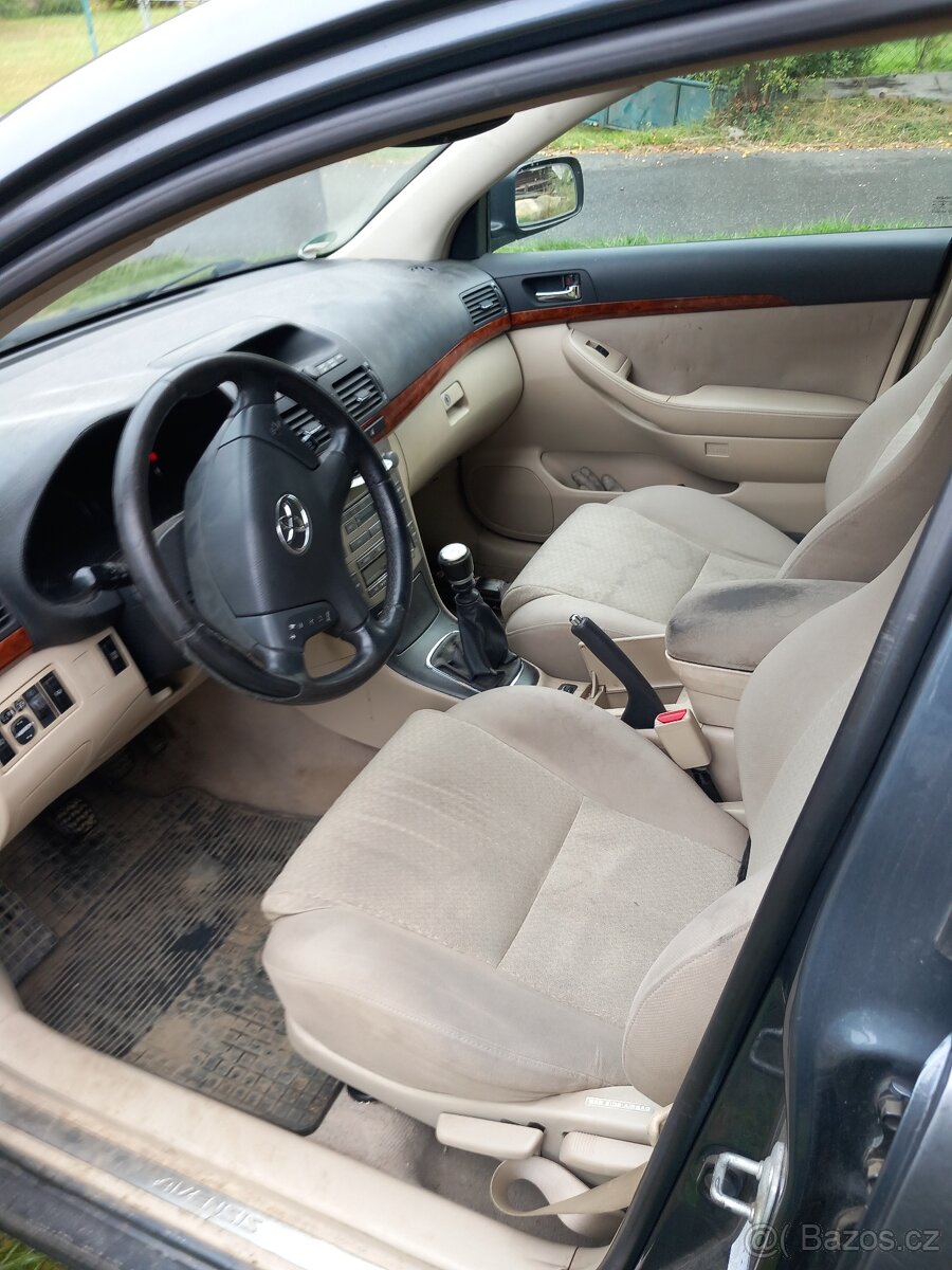 Toyota Avensis - 7