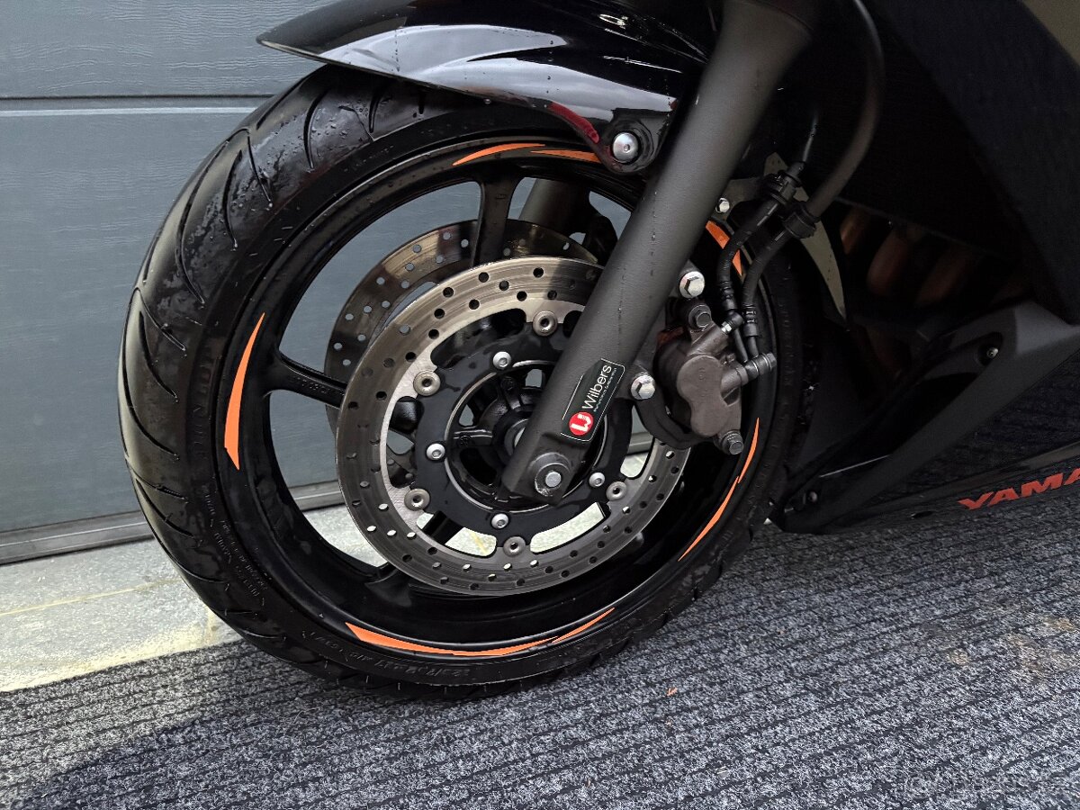 Yamaha XJ6 Diversion F - 7