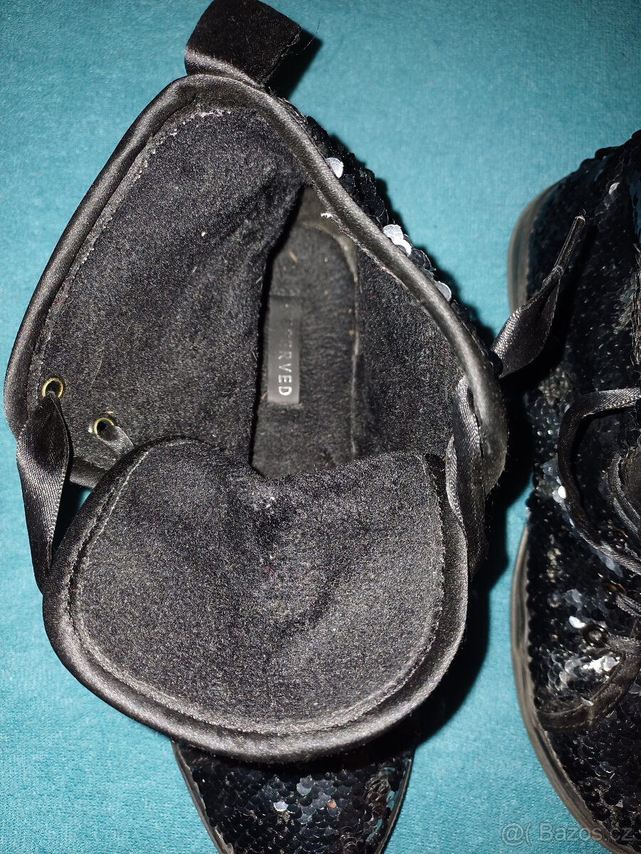 Zateplené flitrové tenisky Reserved - 7