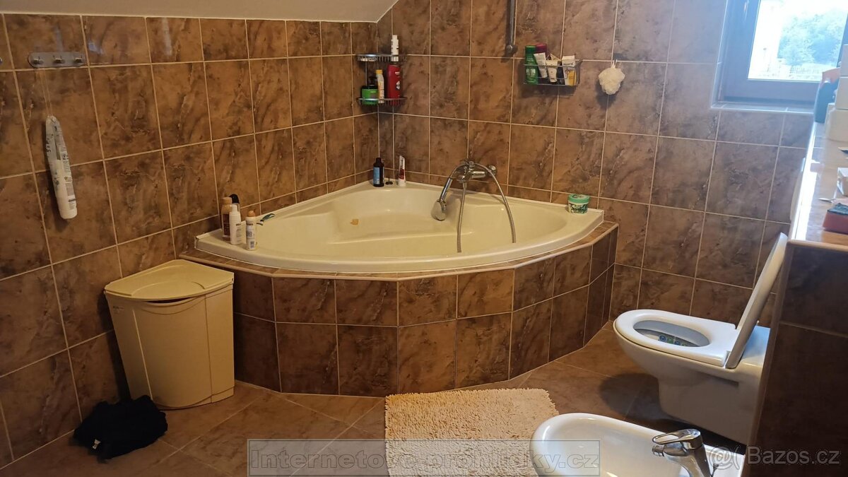 Samostatný pokoj P5 Radotín pro dívku DK00088X - 7