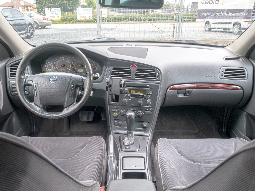 Volvo V70 2.4D 120KW mat - 4x4 - 7