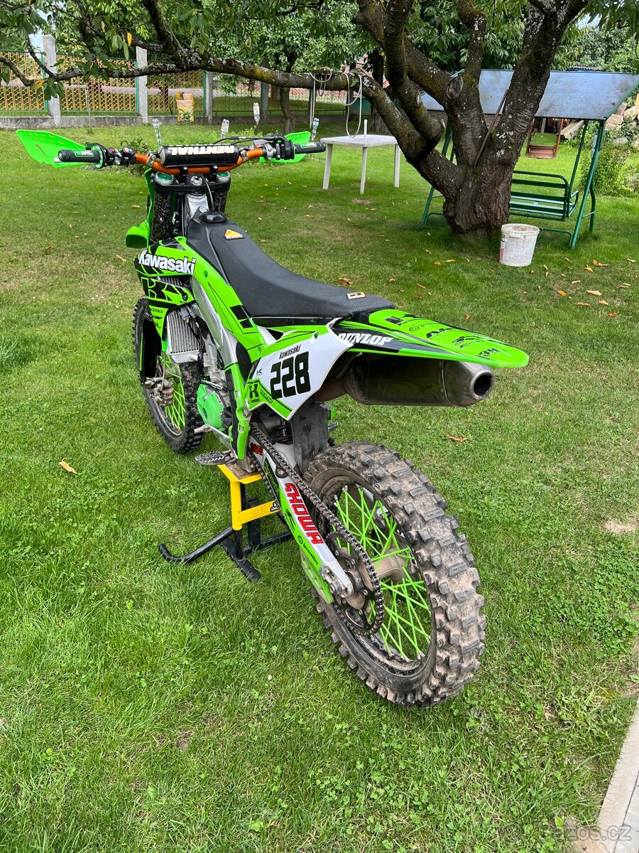 Kawasaki KXF 450 – výborný stav, připravená na sezónu - 7