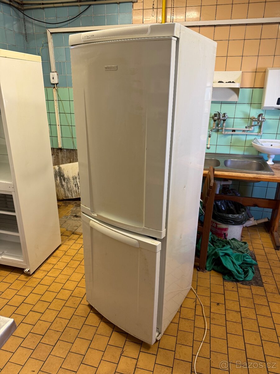 Lednice s mrazákem - 7