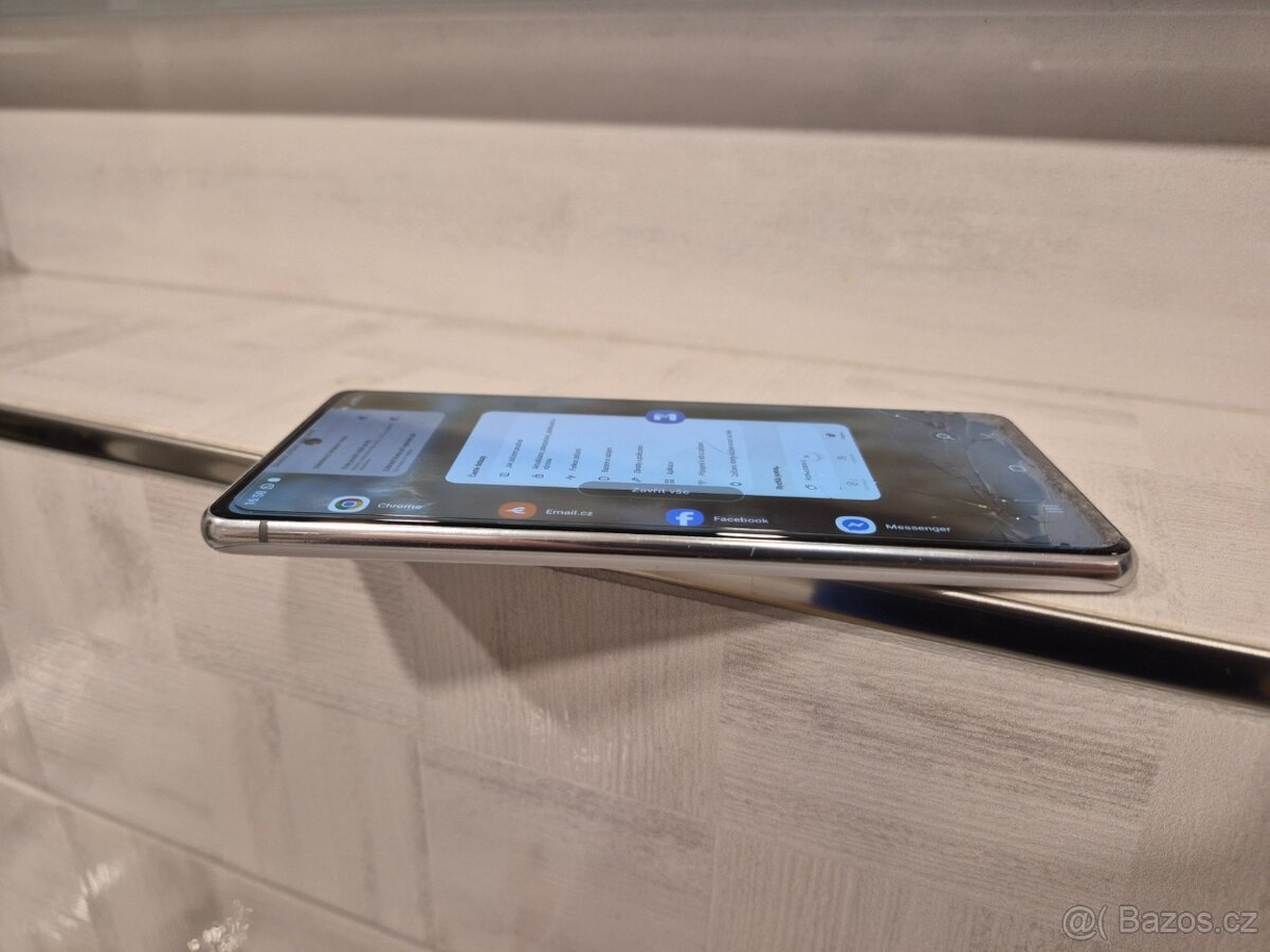 Samsung galaxy S20 FE - 7