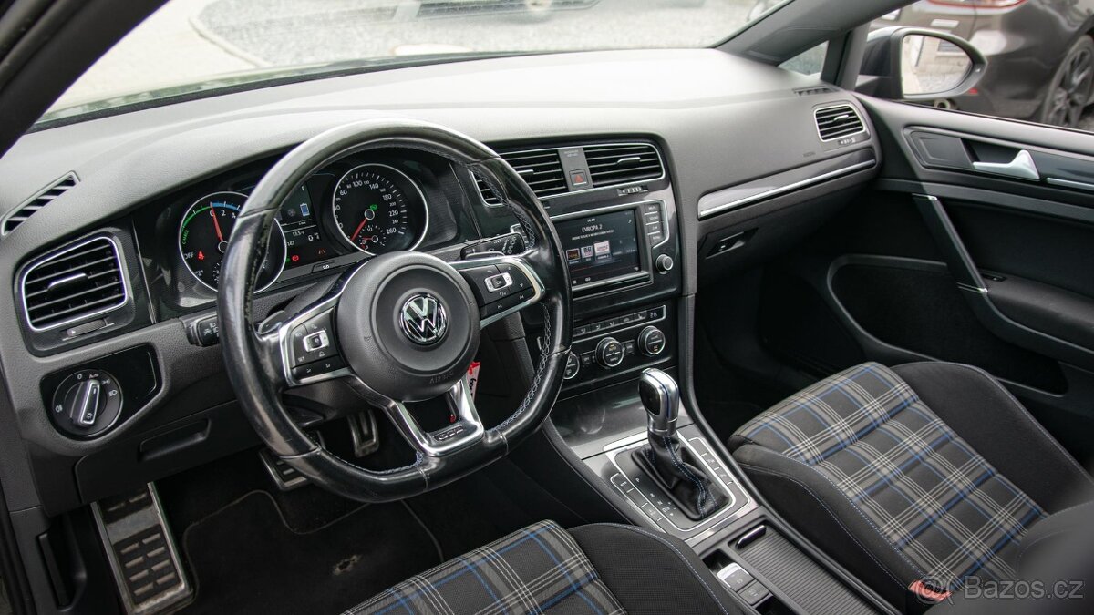 VW Golf GTE Plug-in 180kW DSG Nová baterie - 7