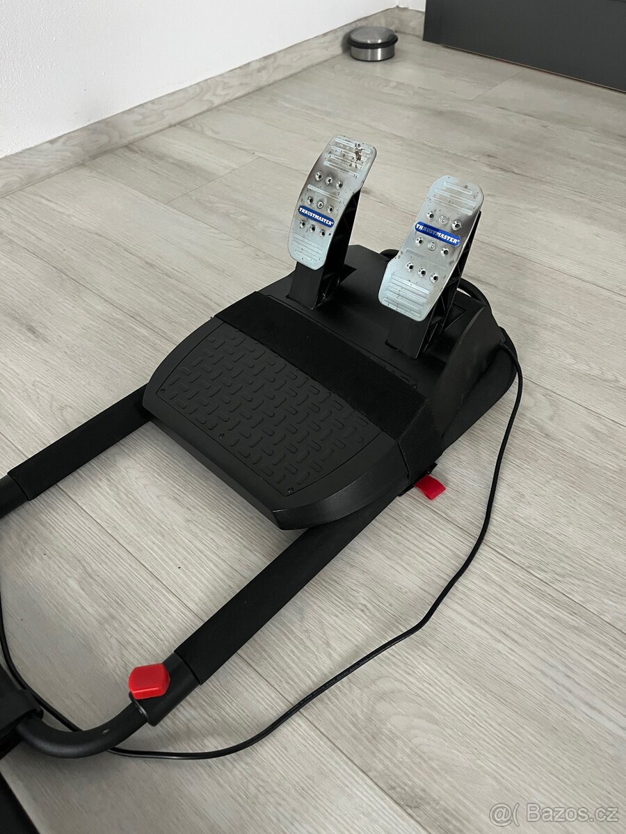 Playseat s volantem Thrustmaster T300 RS - 7