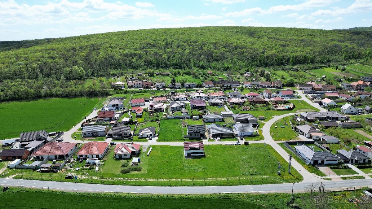 Stavební pozemek o výměře 781m2, v obci Milovice u Mikulova - 7