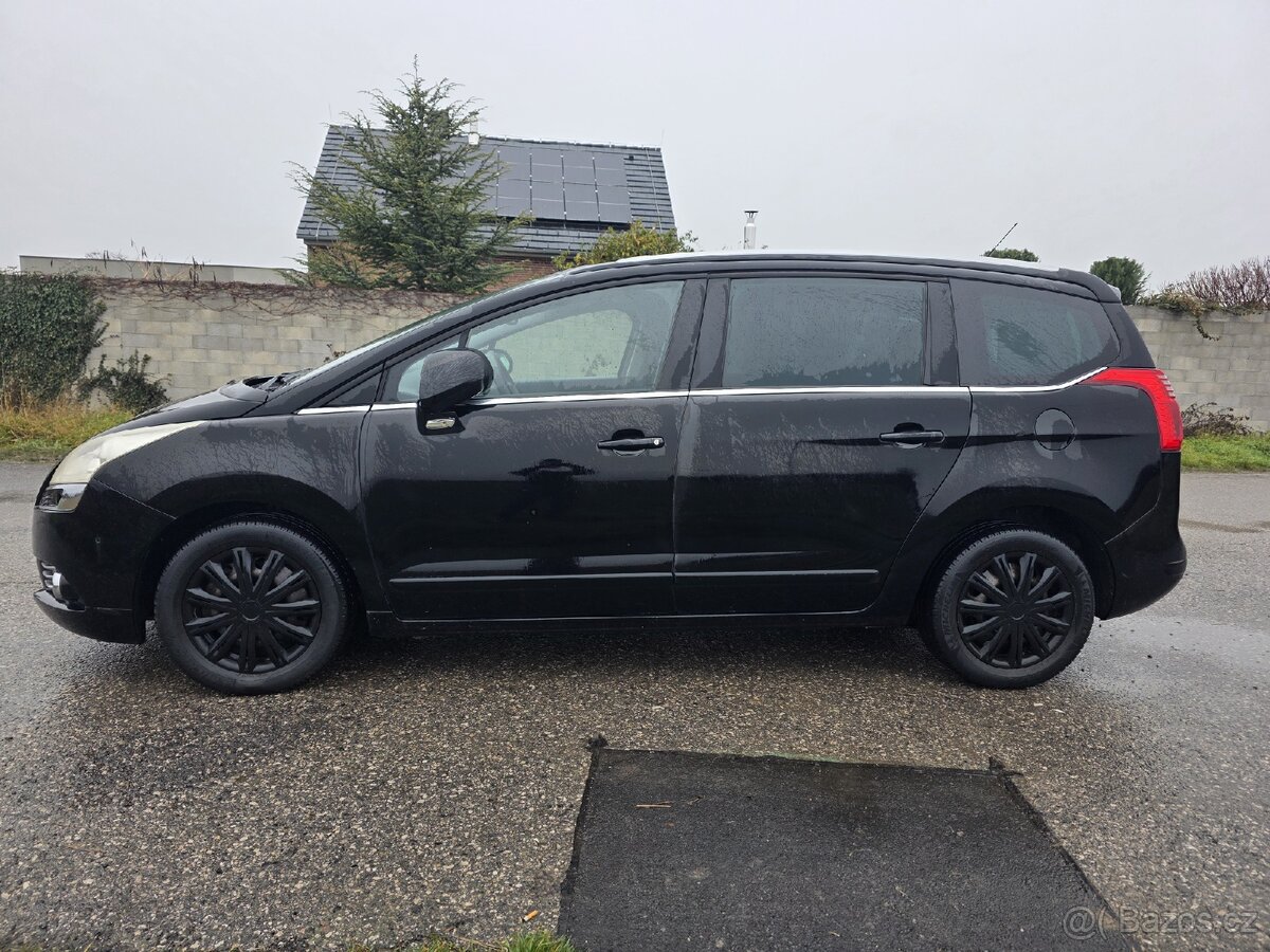 Peugeot 5008 7 míst - 7