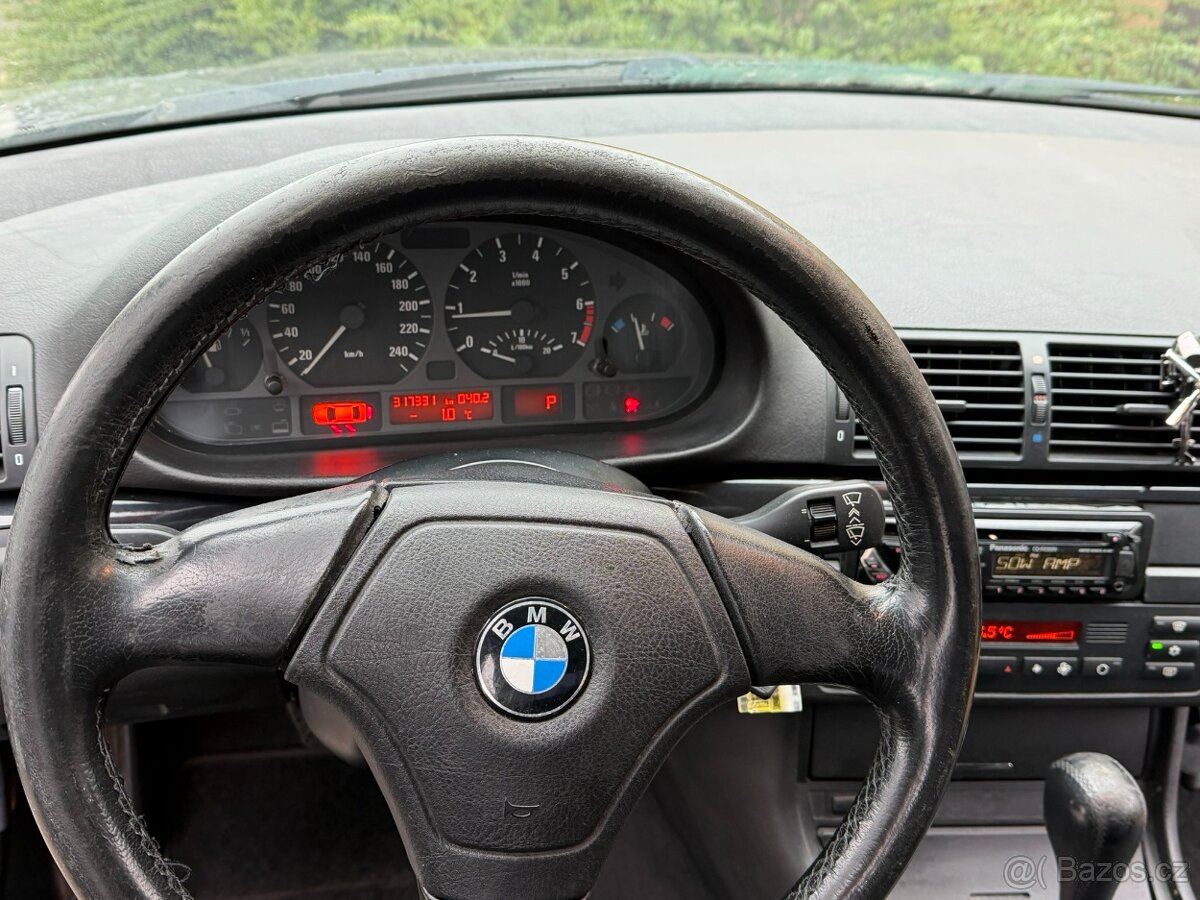 BMW 320i E46 sedan, 110 kW, benzín, automat, 1999, černá - 7