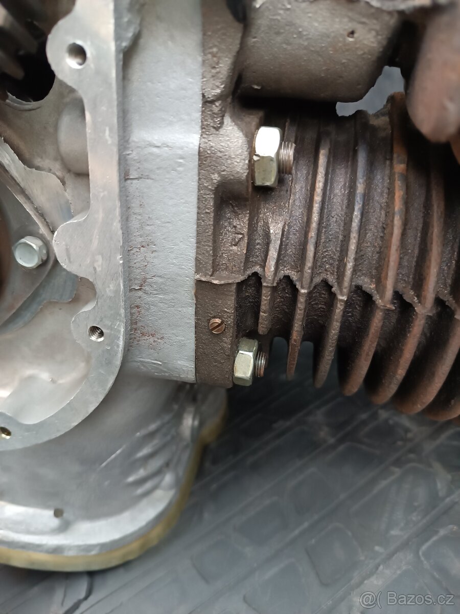 Motor K750 najeto 120km MT12 K750M Dněpr Ural - 7