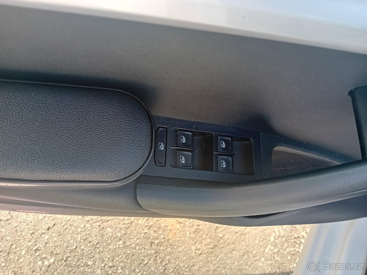 Prodám Škoda Octavia III 2.0 l diesel 4x4 kupé, 110kW - 7