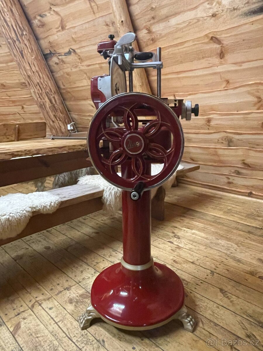 Nářezový stroj Noaw - 7